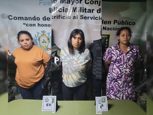 Momentos de la captura de las tres implicadas en el tráfico de droga.