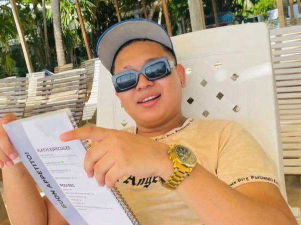 Kenny Cardona fue atacado la madrugada del sábado en el barrio Willie Warren, Roatán.