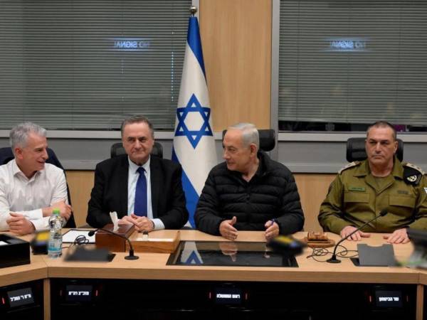 Israel anunció este jueves el inicio de una nueva fase de su ofensiva junto a EE UU contra Irán.