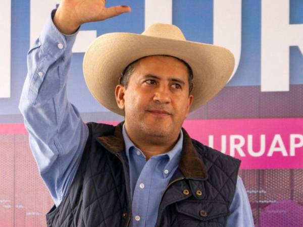 Carlos Manzo, alcalde de Uruapán, fue ultimado el Día de Muertos.