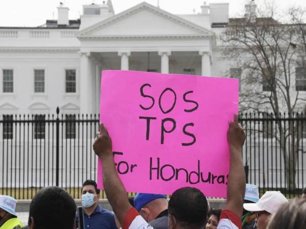 El 31 de de diciembre del 2025, una jueza federal ordenó frenar la cancelación del TPS .