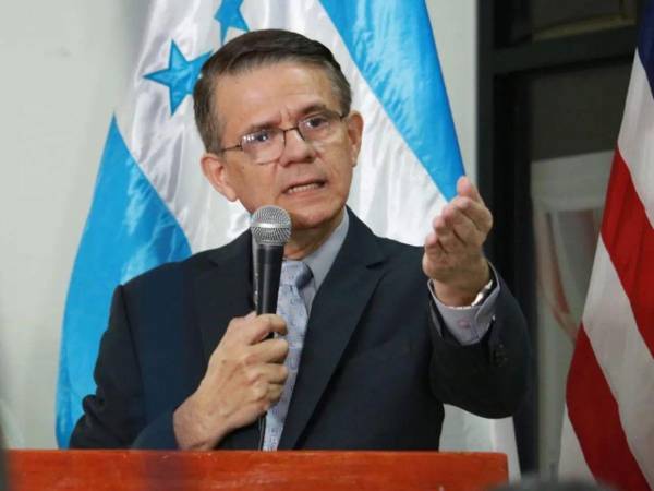 El doctor José Manuel Matheu alertó que el dispositivo utilizado para los supuestos diagnósticos carece por completo de validez científica.