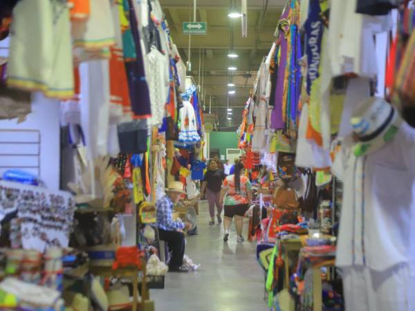 El sector de la micro y pequeña empresa advierte que la falta de créditos pone en riesgo la continuidad de numerosos negocios.