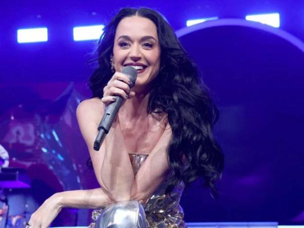 Katy Perry se mostró muy emocionada de confirmar la noticia.