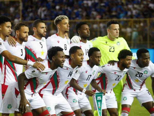 La selección de Surinam sacó una espectacular victoria en el estadio Cuscatlán.