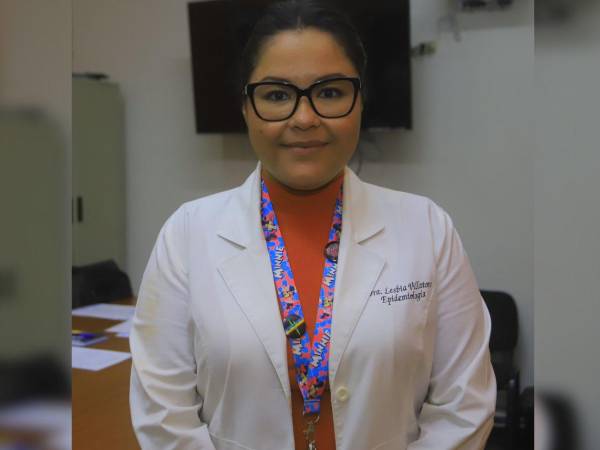 La doctora Lesbia Villatoro, jefa de la Región Sanitaria Metropolitana de San Pedro Sula.