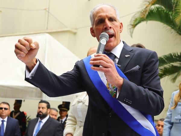 El presidente de Honduras, Nasry 'Tito' Asfura, habla luego de su investidura este martes, en Tegucigalpa, Honduras. Asfura le prometió a sus compatriotas, al asumir su mandato, que no les fallará y que, con su Administración, todos estarán bien.