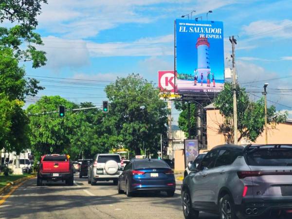 La estrategia salvadoreña incluye una feria turística en Tegucigalpa y San Pedro Sula para promocionar sus destinos antes del asueto de octubre, y vallas publicitarias en las principales ciudades de Honduras.