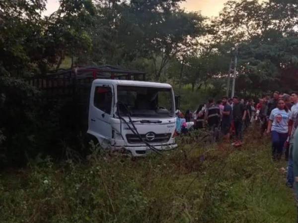 El accidente ocurrido durante una caravana política del Partido Nacional y del Partido Liberal<b> </b>dejó al menos diez personas fallecidas.