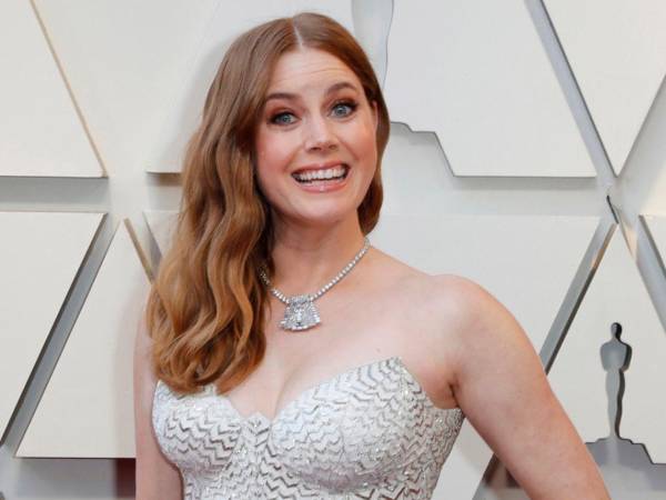 Amy Adams se une a Ryan Gosling en Star Wars: Starfighter