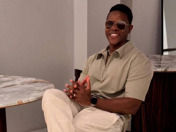 El Romeo Catracho es un imitador hondureño del artista Romeo Santos. Su popularidad se debe a un concurso de imitadores del dominicano. Desde ese momento comenzó a figurar con ese nombre.