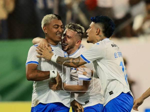 Tiktokers Honduras y El Salvador se enfrentaron esta noche en el Estadio Morazán.
