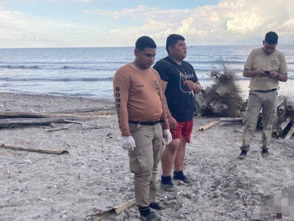 El cuerpo de bomberos logró rescatar el cuerpo de Edwin Martínez.