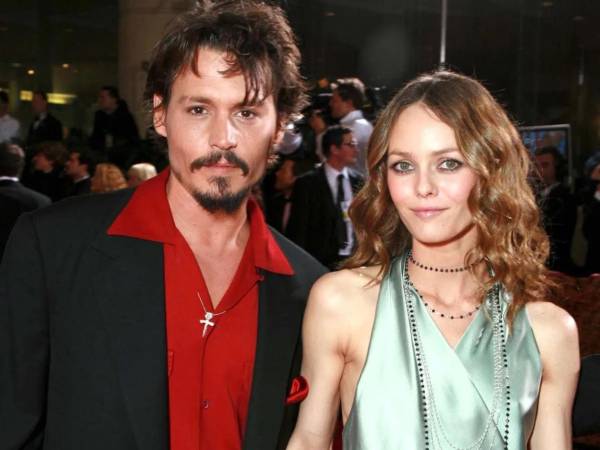 Johnny Depp dejó a su pareja de varios años, Vanessa Paradis, para iniciar una relación con Amber Heard.