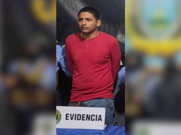 Momento de la captura del joven de 20 años, conocido con el alias de “Roky”.