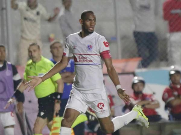 Jerry Bengtson se perderá varios partidos de la Liga Nacional de Honduras por la lesión.