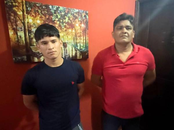 Dos hombres fueron detenidos por la Policía Nacional por su presunta vinculación con una estructura criminal que opera en el sector del Merendón, San Pedro Sula, Cortés, durante un operativo desarrollado en el barrio Lempira.