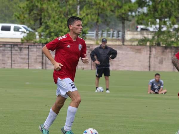 El futbolista argentino Matías Pourrain recuperó su libertad después de permanecer durante tres semanas bajo custodia del Servicio de Inmigración y Control de Aduanas de Estados Unidos (ICE). El jugador, de 34 años, regresó el pasado jueves a su vivienda en Miami, Florida, donde se reencontró con su familia.