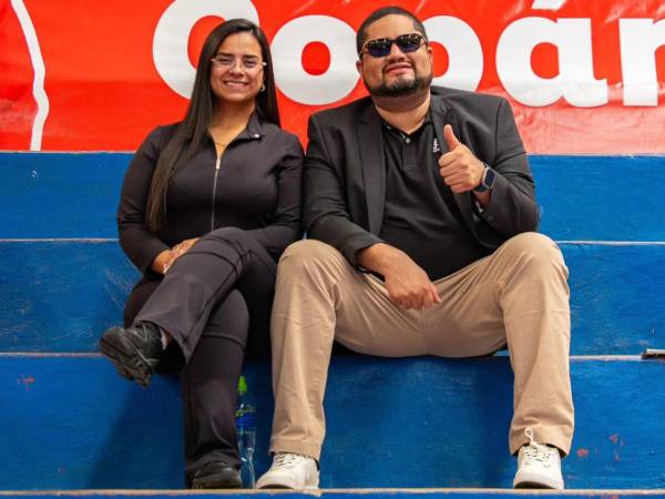 La diputada Isis Cuéllar y el exministro José Carlos Cardona.