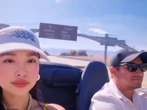 Captura de imagen de un video en el que Yi Zhou compartía su tiempo con Jeremy Renner.