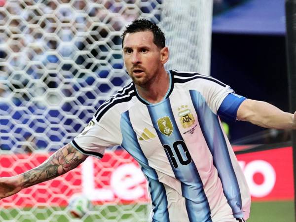El festejo de Leo Messi tras su golazo en el Argentina vs Cabo Verde por los 16avos de final del Mundial 2026.