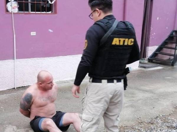 Pedro Armando Aguilar Orellana fue capturado el 28 de noviembre de 2022 por la Agencia Técnica de Investigación Criminal siendo aún alcalde de San Marcos, Santa Bárbara.