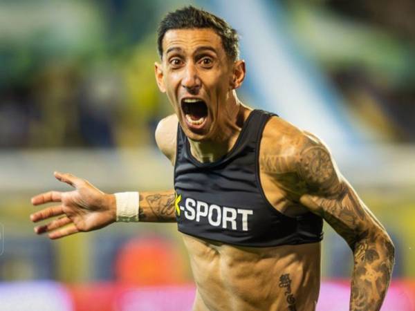 Ángel Di María celebrando su gol con Rosario Central.