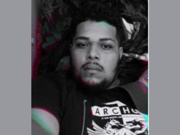 Foto en vida de Yeser Peralta, el joven asesinado en la aldea Perú de La Ceiba.