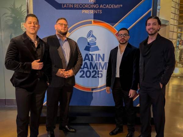 Los Hijos de Morazán compartieron varias fotografías de su experiencia en los Latin Grammy 2025.