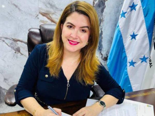 Cossette López dijo que, en cualquier caso, todo el país tendrá acceso a las actas a través del sistema oficial de transmisión de resultados.