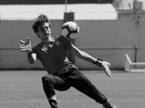 El fútbol se encuentra nuevamente de luto tras la terrible muerte del joven portero Pablo Jurado Serafín.
