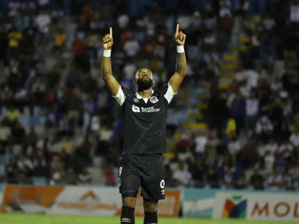 El festejo de Jorge Benguché tras su golazo .