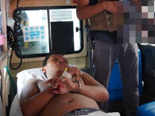 En el Centro Integrado de Justicia Penal (CEIN), ante la Secretaría Adjunta del Juzgado de Letras de lo Penal de la Sección Judicial de San Pedro Sula, agentes de la Dirección Policial Anti Maras, Pandillas y Contra el Crimen Organizado (DIPAMPCO) remitieron a Víctor Samuel Cáceres, alias Little Samurai, vinculado a la pandilla 18.