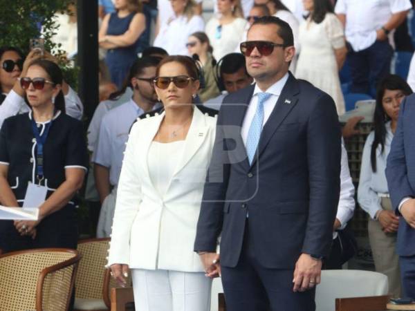 <b>Protocolo.</b> Tomás Zambrano, presidente del Congreso Nacional, y su esposa, Yohana Lagos, participaron en los actos conmemorativos por el 205 aniversario de la Independencia de Honduras.