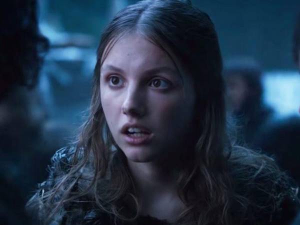 Hannah Murray, reconocida por sus papeles en “Skins” y “Game of Thrones, sorprendió al revelar públicamente la crisis psicótica que sufrió tras involucrarse en una organización de bienestar con características sectarias