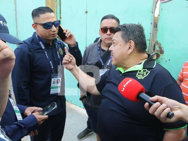 El presidente del Olancho FC, Samuel García, se encaró con Emilio Izaguirre a la llegada del Motagua.