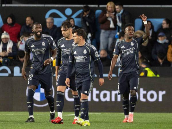Jugadores del Real Madrid celebrando uno de sus goles ante el Celta de Vigo.