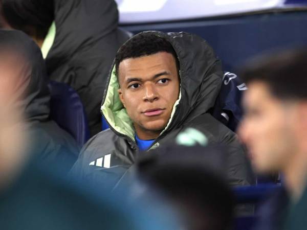 Kylian Mbappé se ha recuperado completamente de su lesión de rodilla y podría jugar de inicio ante Atlético.