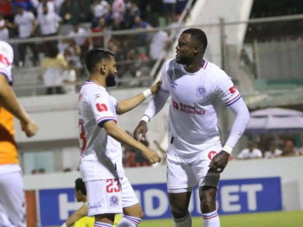 La actuación de Arboleda no solo selló una nueva goleada para los albos, sino que también encendió la ilusión de su afición de cara a los importantes compromisos que tiene por delante.