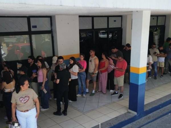 En el desglose por nacionalidades de visitantes extranjeros, El Salvador lideró la lista con aproximadamente 17,000 ingresos, seguido muy de cerca por Estados Unidos con 14,000 viajeros.
