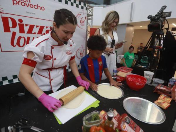 San Pedro Sula se rindió ante el sabor de la pizza en un evento que reunió a fanáticos del buen comer y familias enteras en Mega Mall donde se realizó el evento Pizza Lovers a cargo de Buen Provecho.
