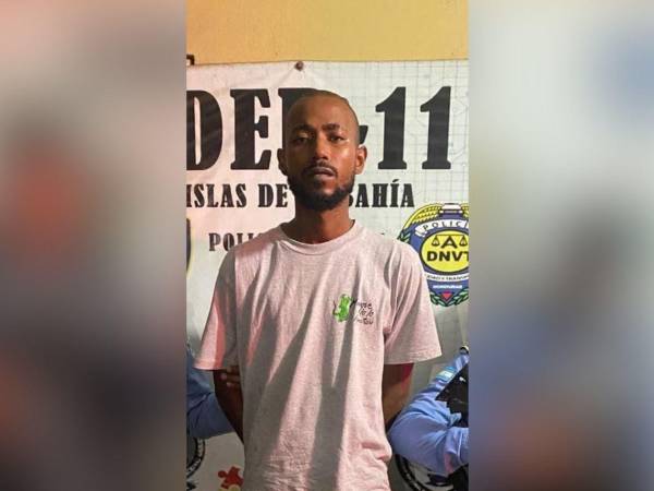 Fotografía de Mark Joseph Arriola Raymond tras su detención.
