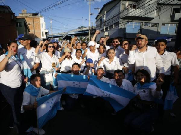 Los nacionalista ya habían salido a las calles a respaldar a Cossette López, presidenta del CNE.
