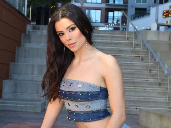 Junto a Marroquín también fueron nominadas las participantes Giselle Burgos, Osmariel Villalobos, Skarxi Marte y Jelly Gilart.