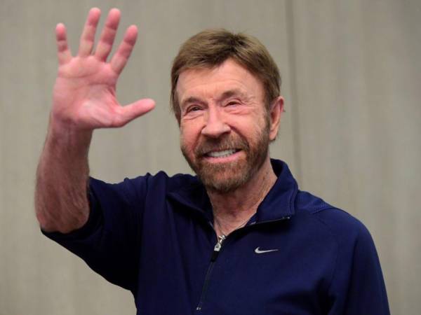 Entre Chuck Norris 1993 y 2001 protagonizó la serie Walker, Texas Ranger, que se convirtió en un éxito mundial.