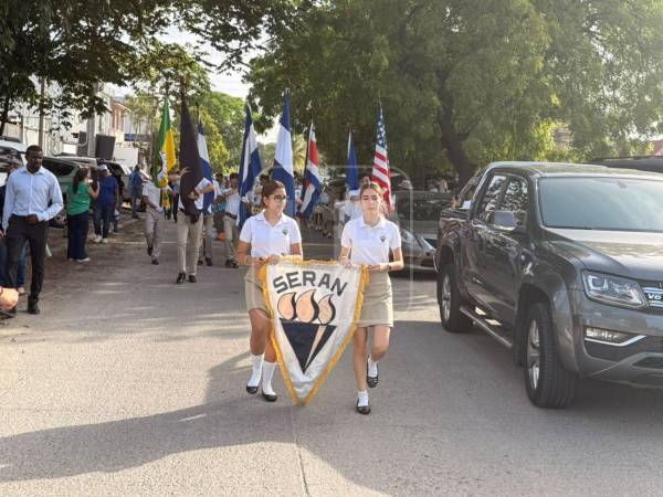 Música, color y patriotismo marcaron el desfile de Seran School en San Pedro Sula