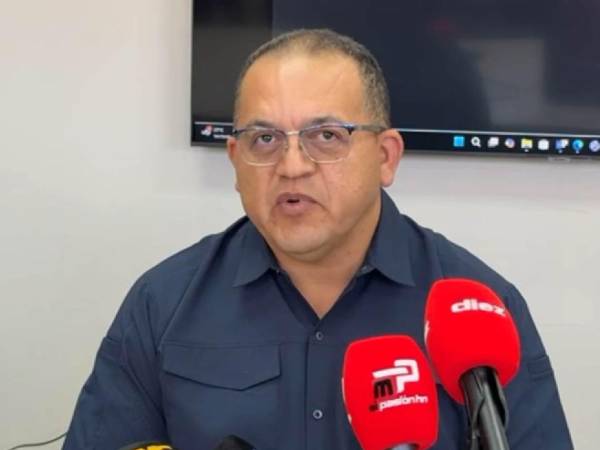 Gustavo Sánchez, ministro de seguridad, en charla con los medios de comunicacion.