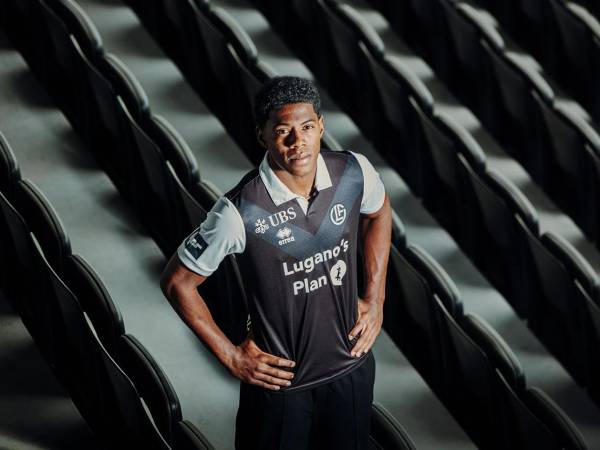 Dereck Moncada ya luce los colores del FC Lugano de Suiza.