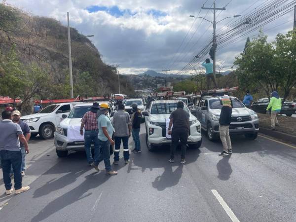 Empleados del PNRP durante una manifestación en Tegucigalpa.