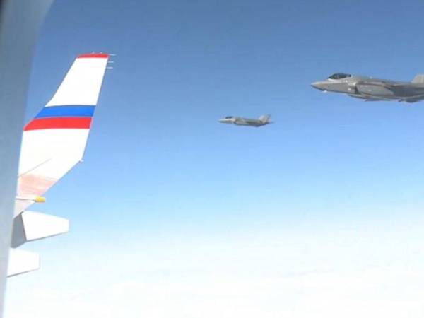 Los cazas estadounidenses escoltaron el avión de Putin durante su llegada a Alaska y regreso a Rusia.